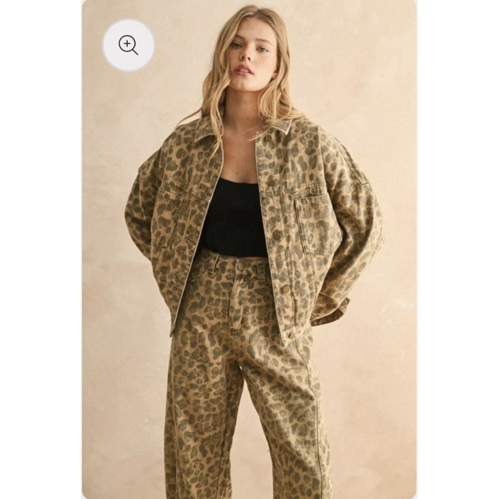 MIOU MUSE Muted Leopard Denim Jacket Women's Medium Tan Black Oversized New